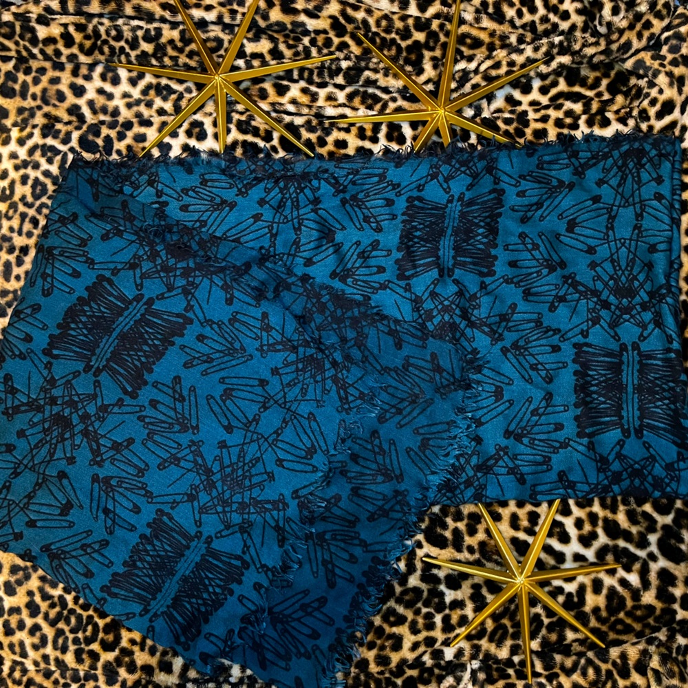 scarf with safety pin print